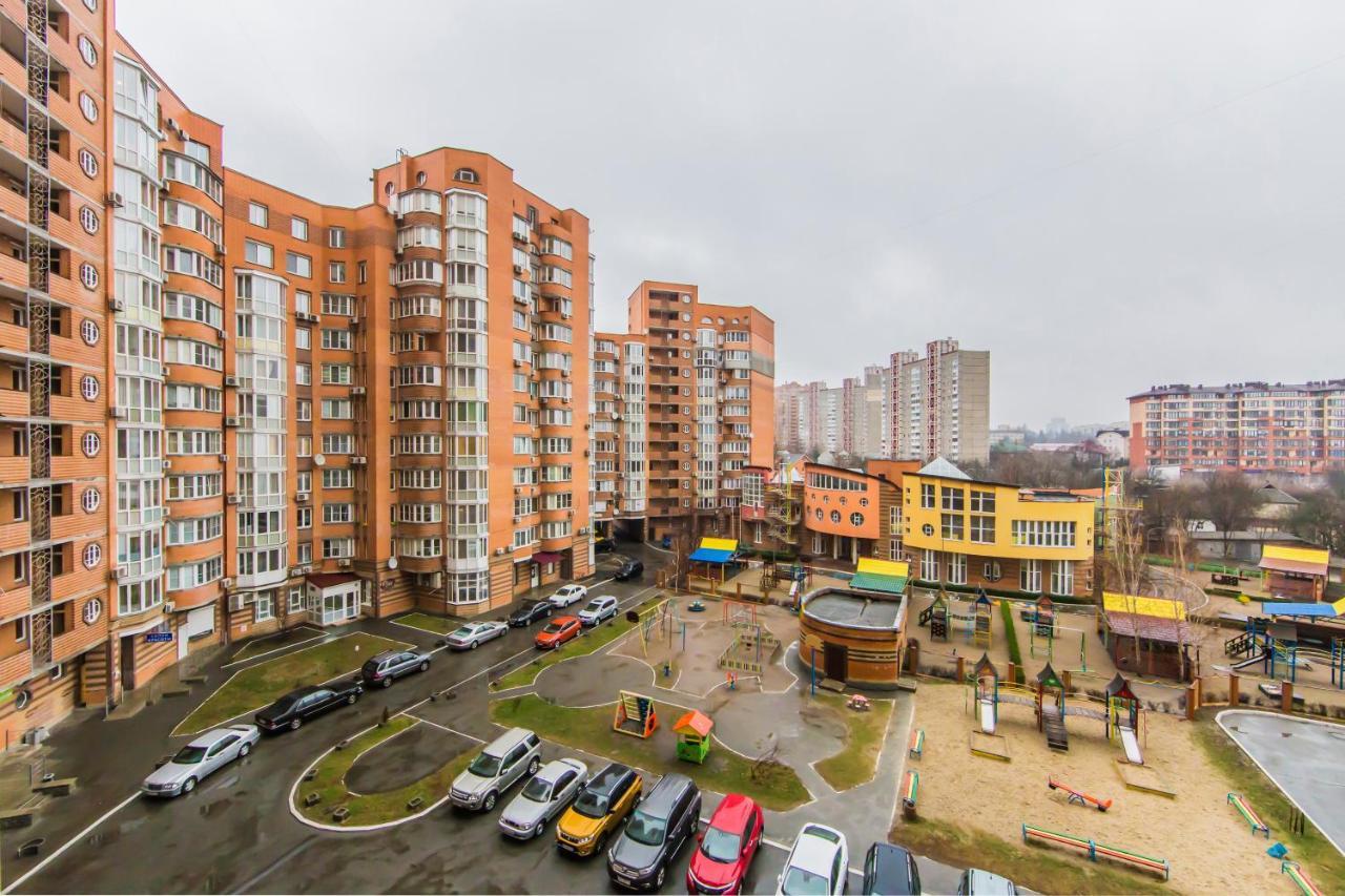 Комфортная Двухкомнатная Квартира Возле Метро Академгородок Kiev Luaran gambar