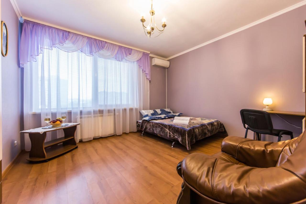 Комфортная Двухкомнатная Квартира Возле Метро Академгородок Kiev Luaran gambar